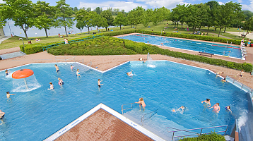 Adventure pool with water mushroom, waterfall shower and swimming pool